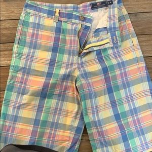 Vineyard vines plaid shorts